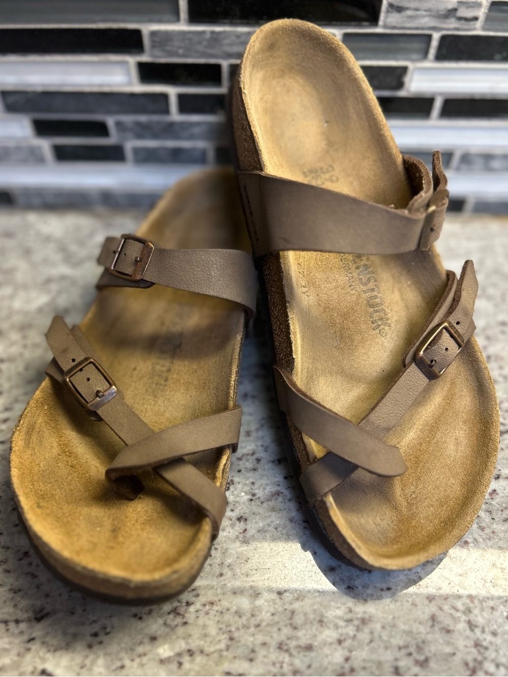 Birkenstock Mayari Brown Strappy Toe-Loop Sandals size 8 (39)